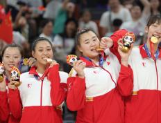 成都大运会 | 中国队战胜日本队获得大运会女子篮球金牌