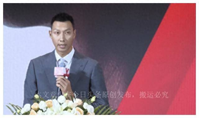 易建联刚退役，FIBA就暴击男篮！周琦时代沦为亚洲笑柄，姚明失望