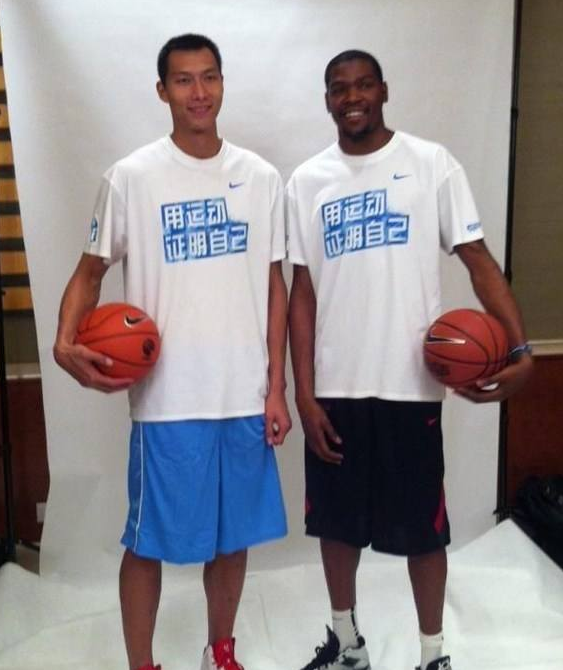 看了杜兰特臂展，科比跟腱，你就知 为何黑人更容易在NBA成功