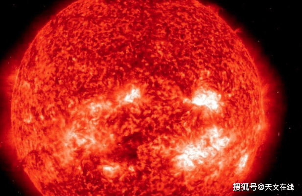 太阳表面有“蛇”爬过，然后太阳发生了大规模喷发