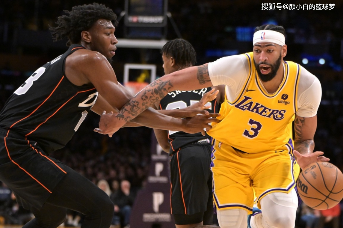 NBA常规赛：豪气华体网三人20+击退活塞 浓眉20+14+6帽丁威迪首秀6+7