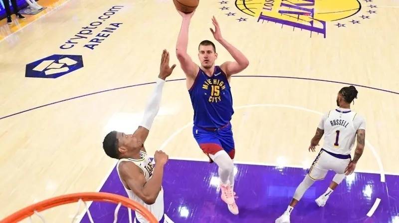 NBA早报｜詹姆斯获奖 实力榜豪气华体网第17 西蒙斯受伤原因不明