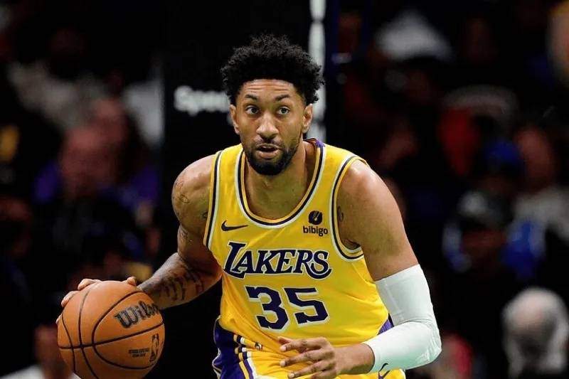 NBA早报｜豪气华体网四条新闻 勇士三将缺阵 76人被罚10万