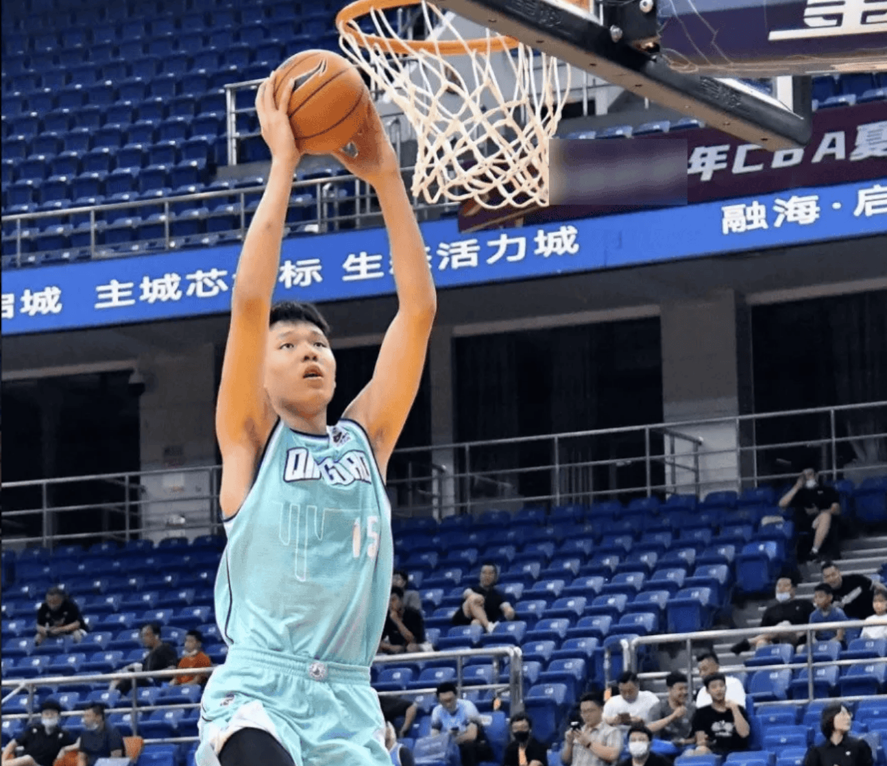 杨瀚森再次拒绝NBA，最搞笑借口被戳穿！球迷遗憾，姚明无能为力