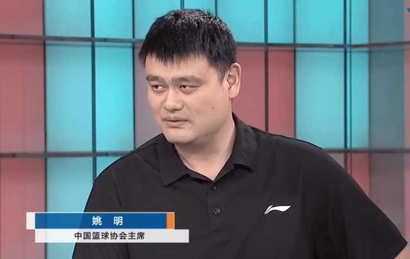 杨瀚森再次拒绝NBA，最搞笑借口被戳穿！球迷遗憾，姚明无能为力