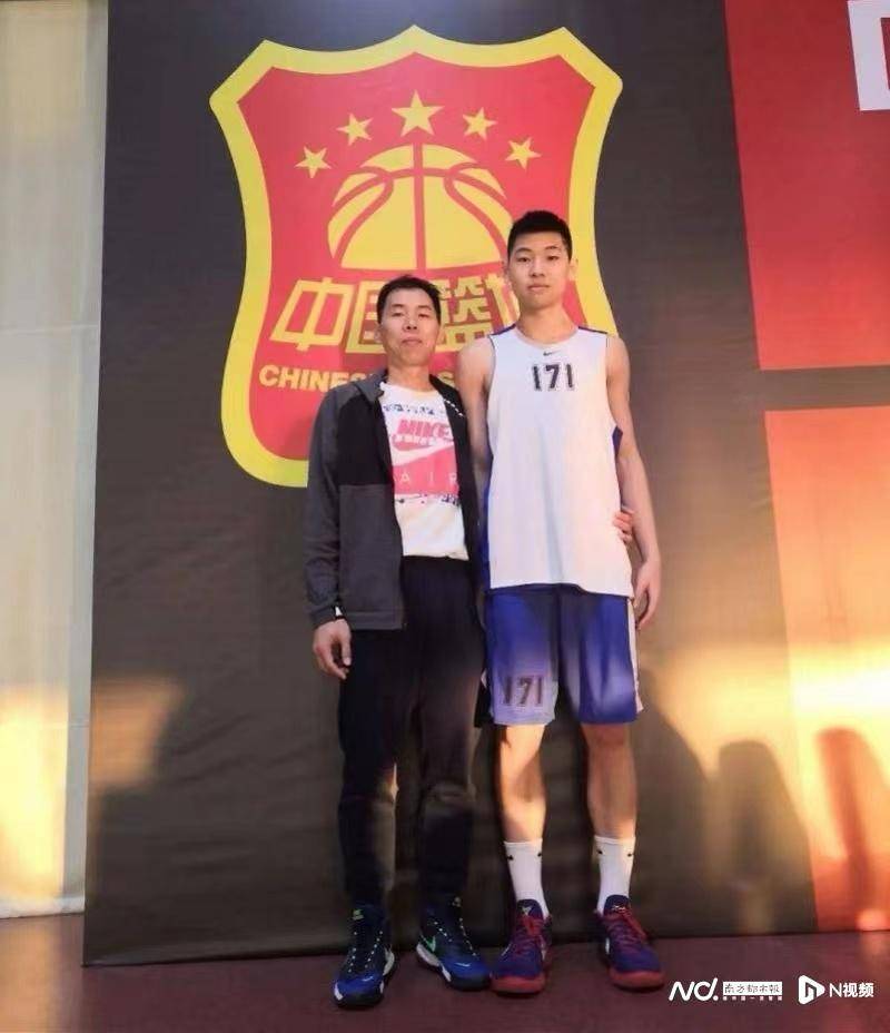 广州新星崔永熙报名NBA选秀，从茂名球王家族到逐梦NBA