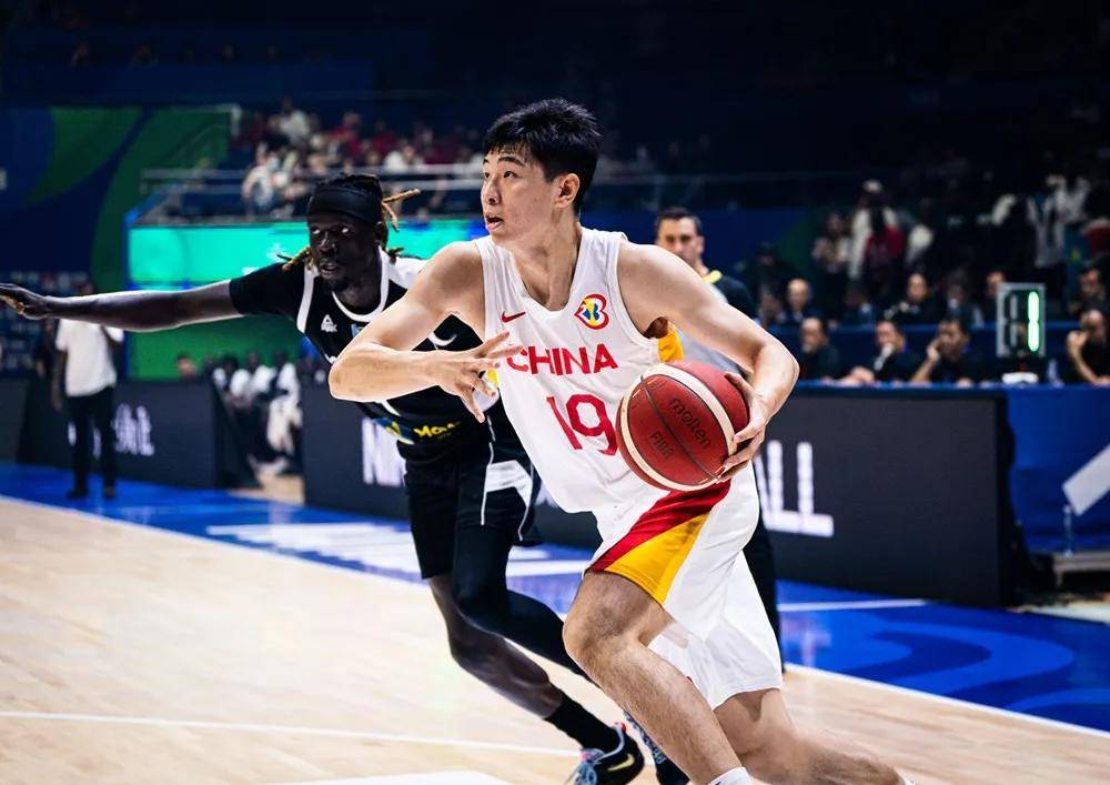 21岁小将！试训NBA球队！中国篮球有救了