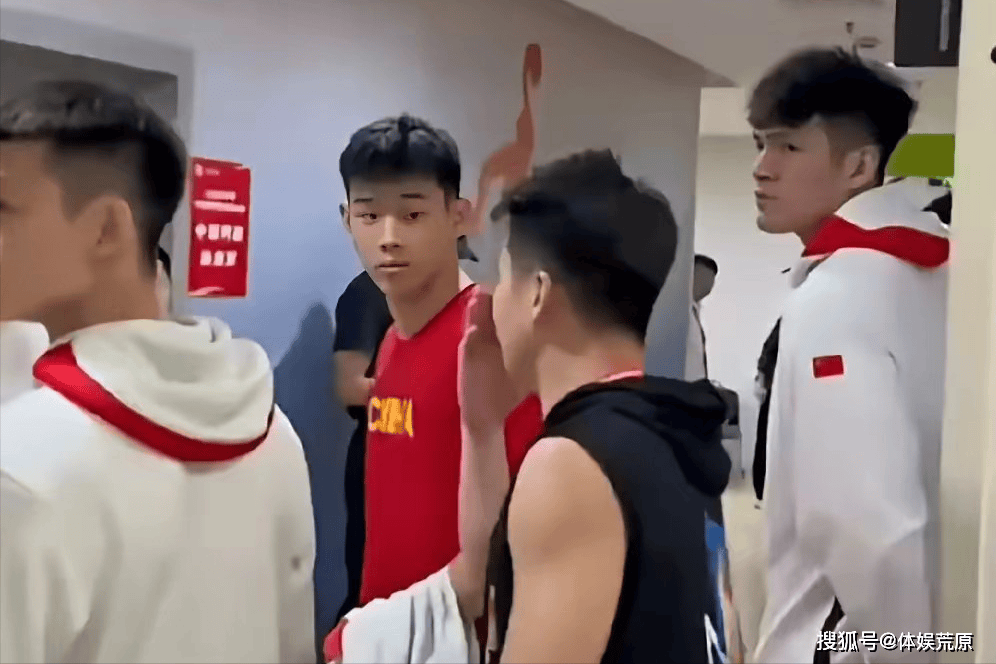 中国男篮2场焦点战，NBA级对手豪气华体网名宿儿子领衔，保底输50分？