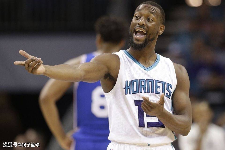 蜂王正式退役，4届全明星沃克NBA效力12个赛季，一共赚了多少钱？