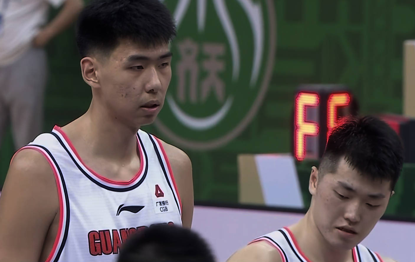 又被NBA看中了！广东男篮内线第一人！朱芳雨为他送走周琦？