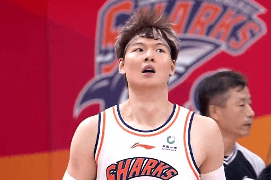 终于出现了！和王哲林同个NBA顺位！硬逼独行侠选下的中国内线,独行侠