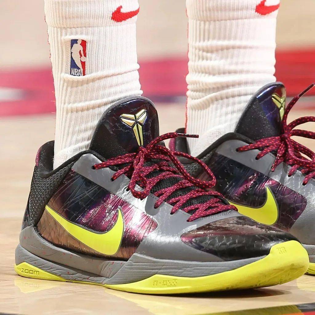 NBA 球鞋合集！新配色 Kobe 8 让人泪目！