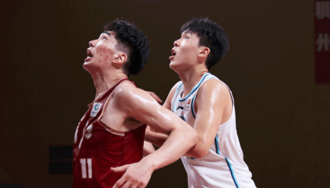 怒砍19+15+6+3打爆准NBA球员，球迷：合着NBA球探是来看你的啊！