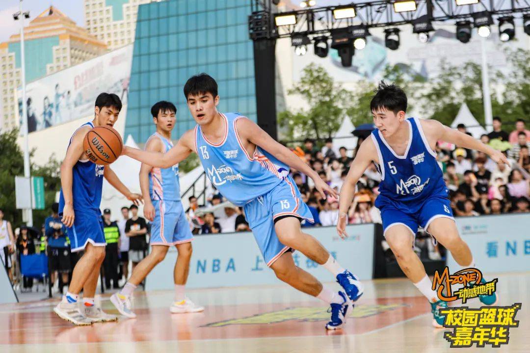 易建联颁奖！中国移动联手NBA，践行「助力校园篮球」理念