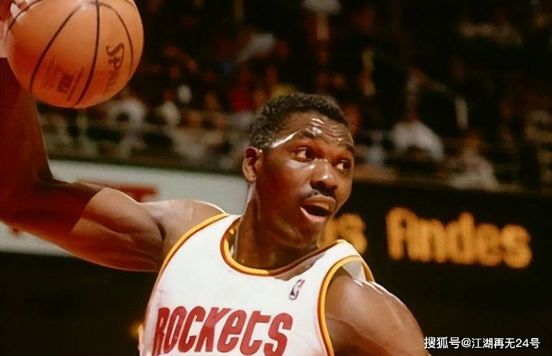 单场拿10+10+10+10四双有多难？NBA仅4人做到，94年之后无人上榜