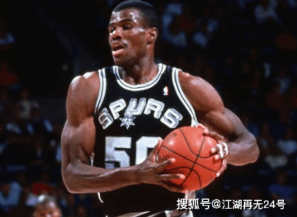 单场拿10+10+10+10四双有多难？NBA仅4人做到，94年之后无人上榜