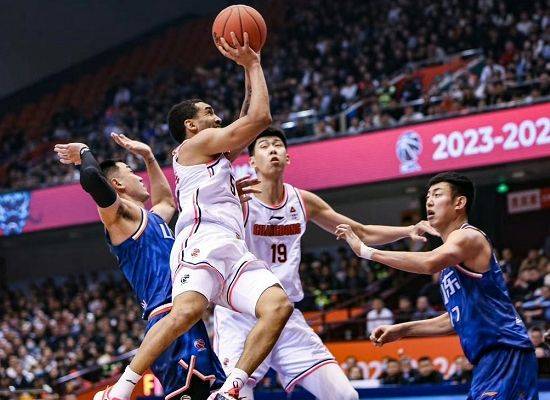 被裁不愁下家！广东队盯上NBA“大杀器”，联手周琦夺冠无忧