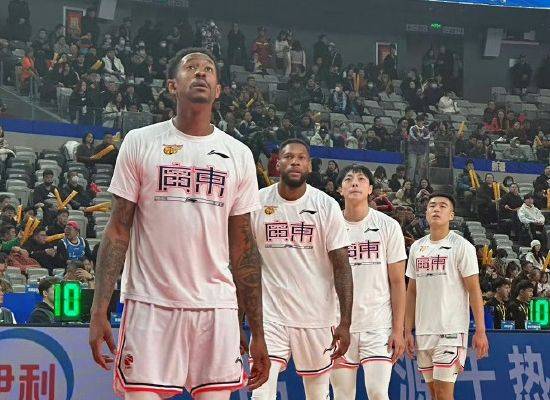 被裁不愁下家！广东队盯上NBA“大杀器”，联手周琦夺冠无忧