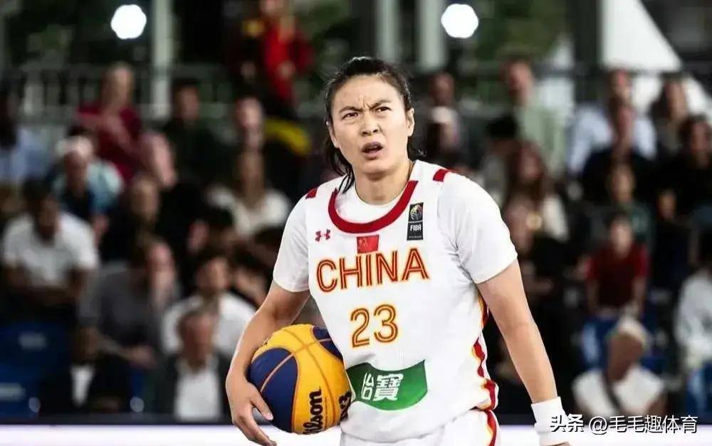 高光时刻榜第一！女篮王丽丽荣膺FIBA年度MVP