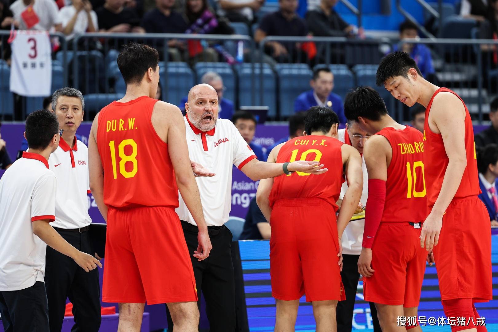 中国男篮喜讯！18岁天才打爆国字号内线，或接班姚明登陆NBA！