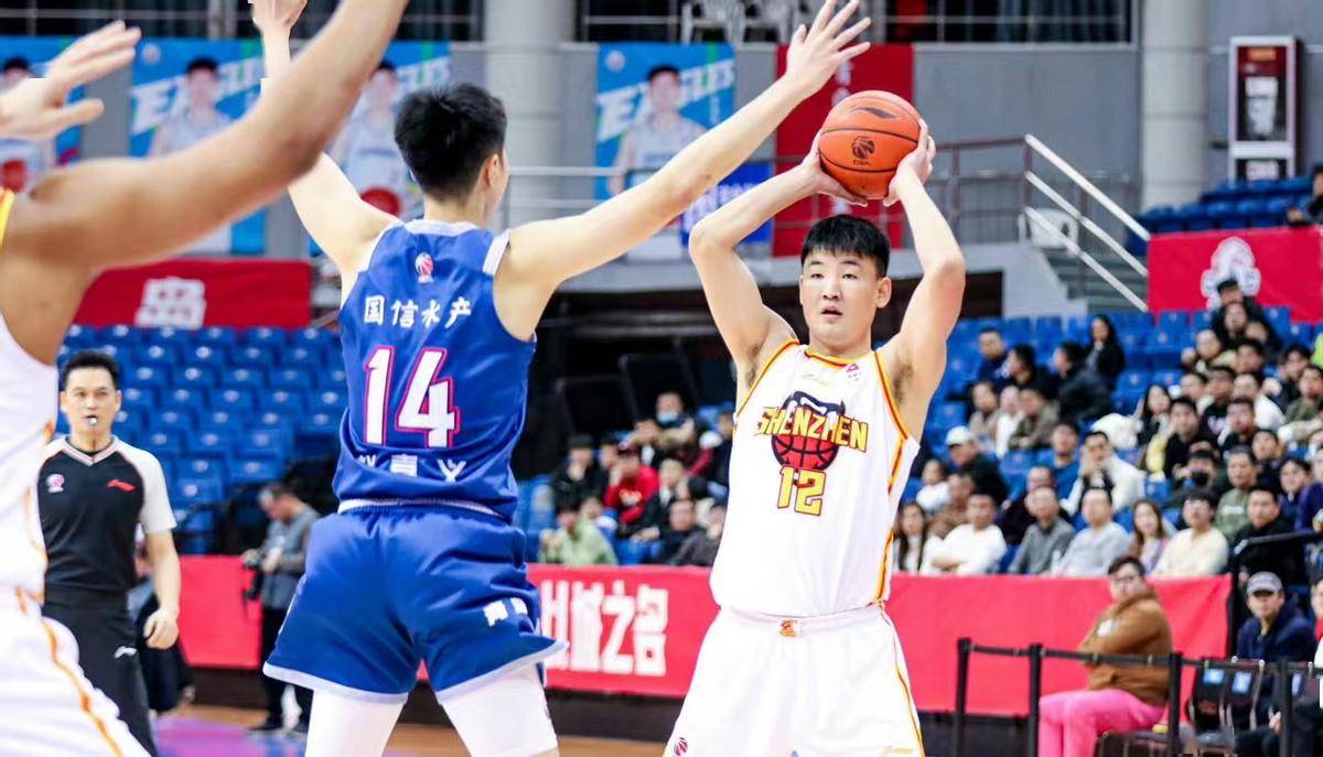 轰75+30，青岛3星大爆发！杨瀚森进步惊人，NBA大门敲开了