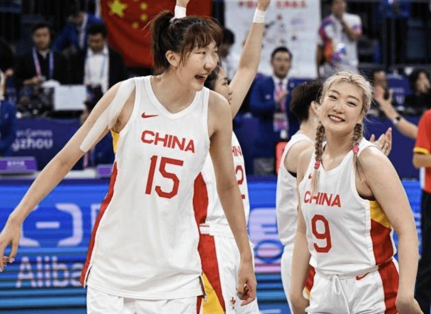 原创争议，FIBA宣布李梦取代韩旭成女篮一姐！网友炮轰：不考虑品德？