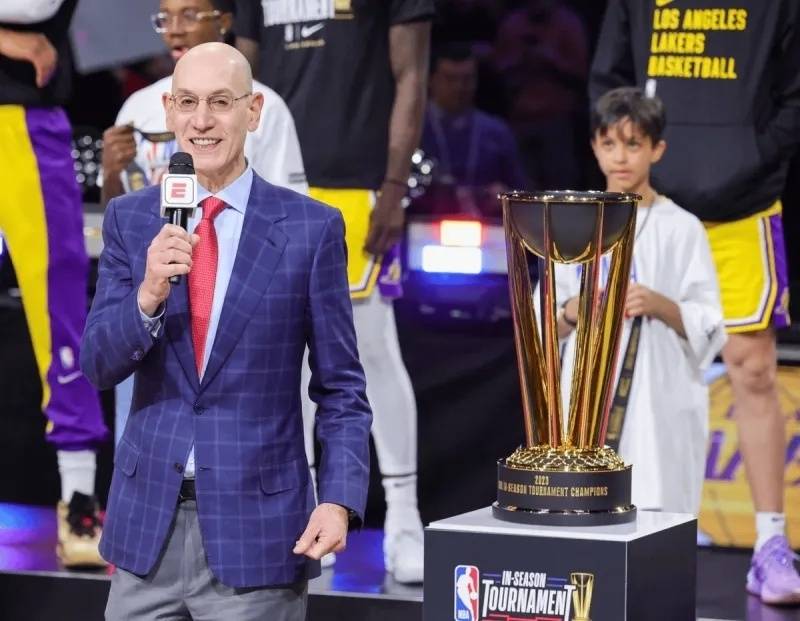 NBA早报｜豪气华体网战太阳詹杜交手 里夫斯谈罚球差距 灰熊遭重创