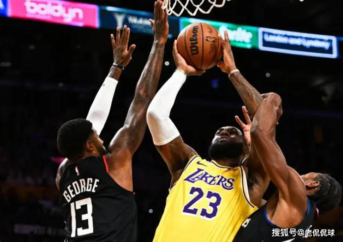 8人伤退，3人赛季报销！NBA最悲惨球队诞生，说最狂的话打最响的耳光