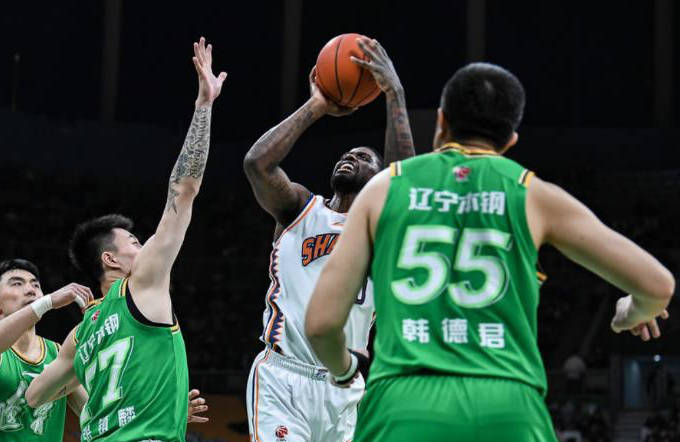 太适合广东队！CBA“暴力锋线”打服辽宁，他才是宏远3号位的答案