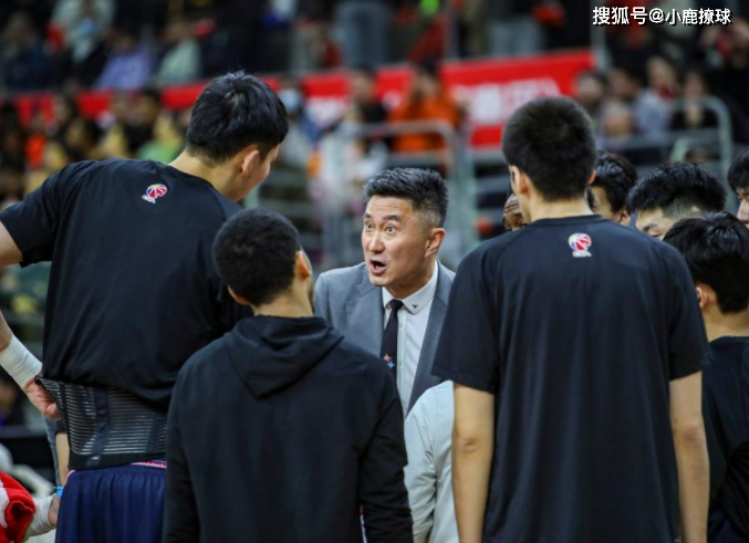 广东男篮12人名单基本敲定！周琦携手NBA冠军内线，杜锋放手一搏