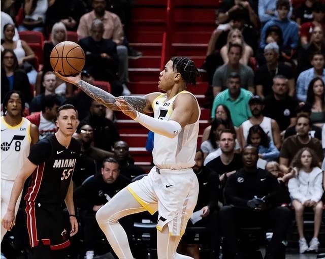 NBA红黑榜：詹姆斯完成4万分神迹 杜兰特空砍 约基奇大杀四方