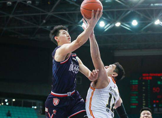 2换1地震级交易！男篮2大新星被曝联手，打造CBA“姚麦”组合