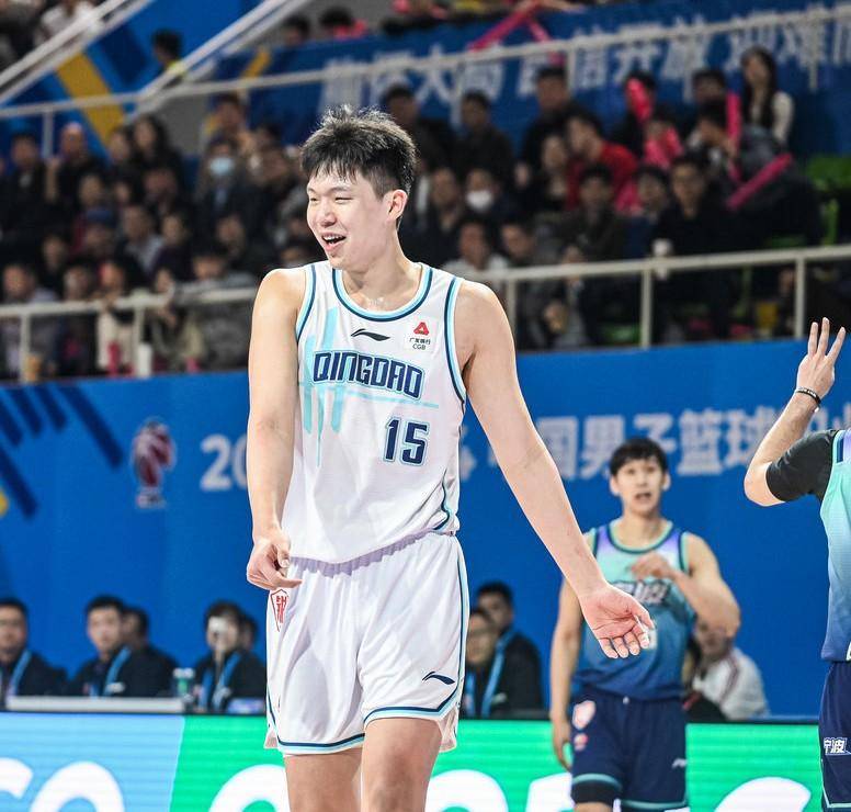 心急吃不到热豆腐，杨瀚森暂缓冲击NBA，到底动了谁的蛋糕