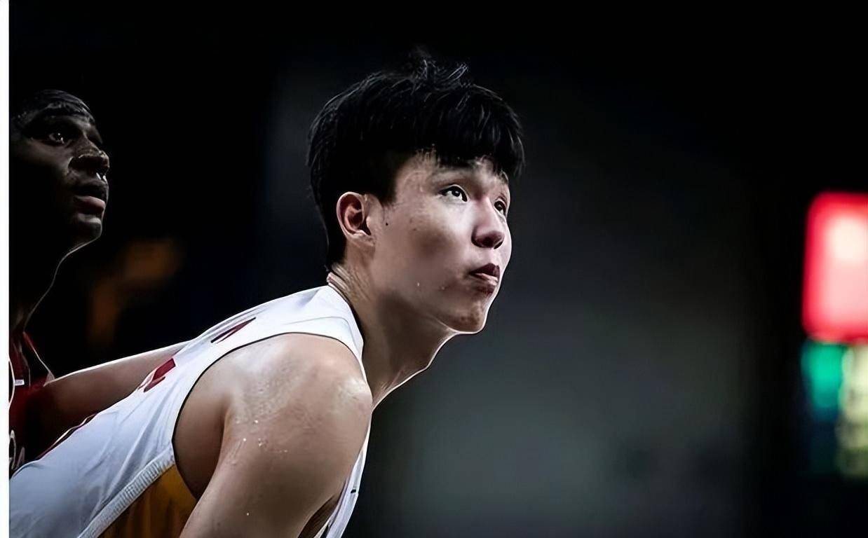 季后赛完整赛程出炉，杨瀚森放弃NBA太明智，刘维伟一针见血