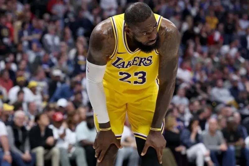 NBA早报｜哈利莱夫利缺战G4 众星悼念沃顿 最佳后场东欧第4