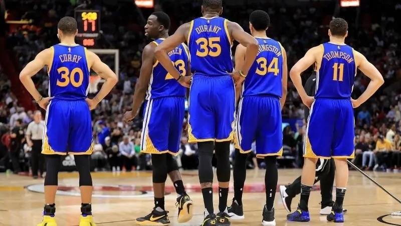 NBA早报｜麦迪评价库里 76人追求詹姆斯乔治 绿军增加助教