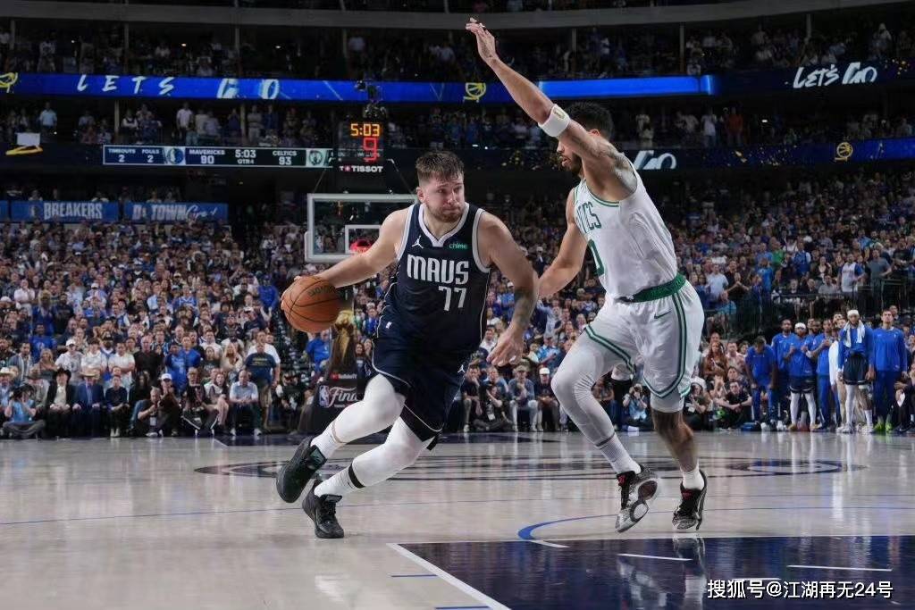 3:0，NBA总决赛打崩了！欧文空砍35分难救主，东契奇冠军没戏了