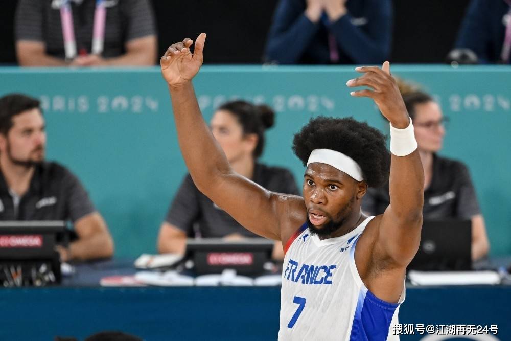 只打了74场NBA，对梦之队却砍20分+隔扣老詹，29岁流浪汉或逆袭！