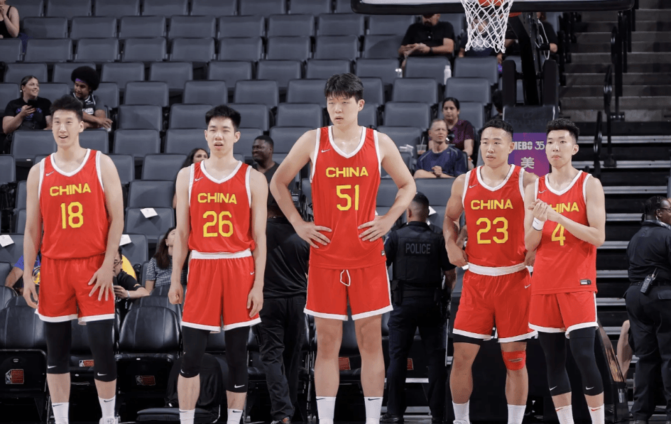 中国男篮补强成功，2米18内线猛兽确定回归，记者透露NBA派人秘密指导