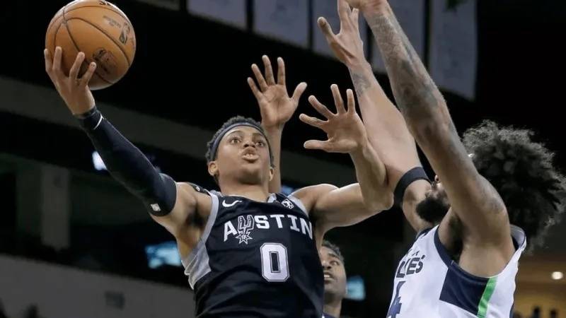 NBA早报｜库里期待与老詹再合作 勇士试训布朗 豪气华体网签下博登